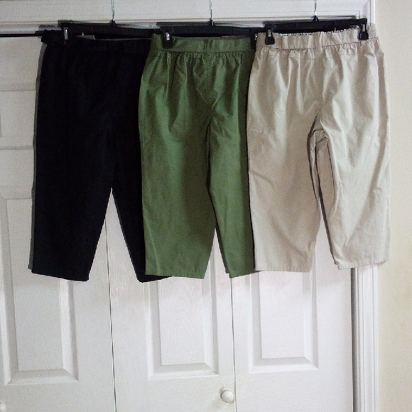 Just Be Belted Capris Pant (3)pair Set NWT 🖤💚🤎 - Picture 2 of 9